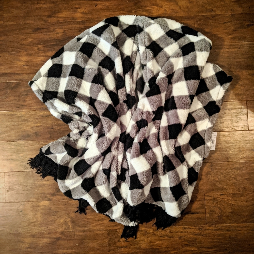 PJ Couture Shawl